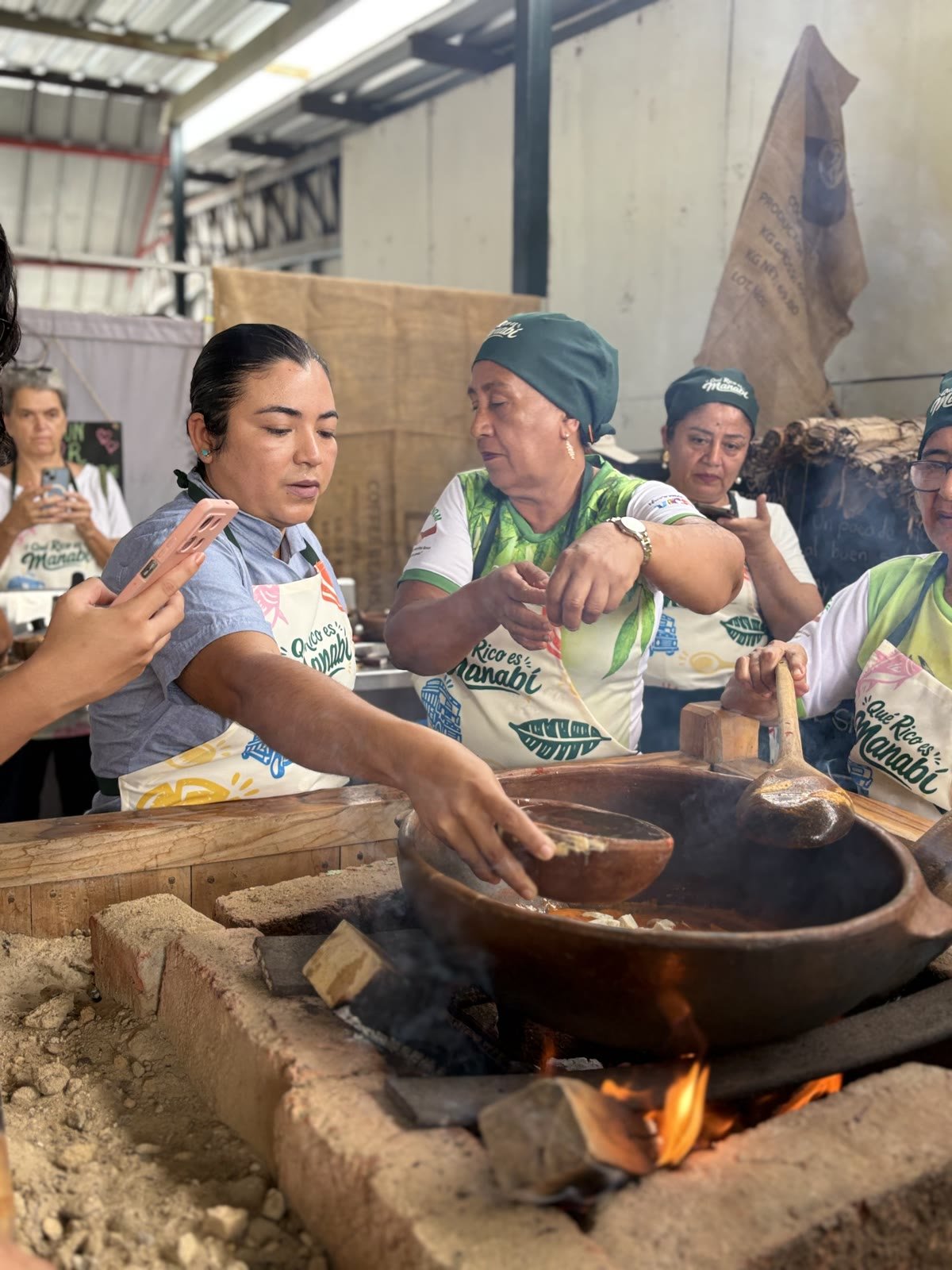 Taller Saberes y Fogones en el mercado de San Vicente