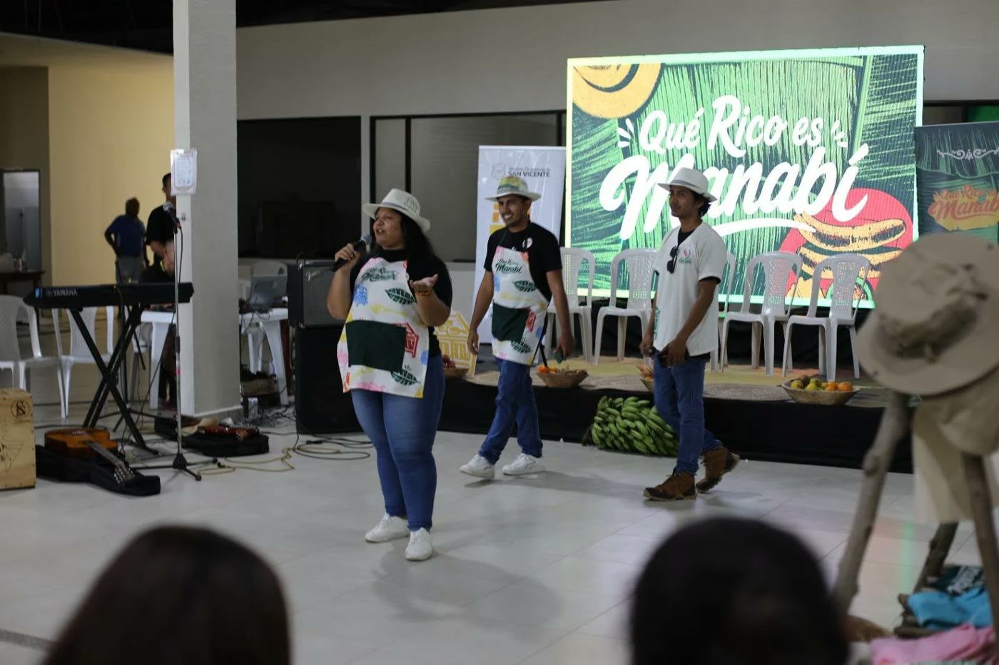 Lanzamiento de la campaña Qué rico es Manabí en el mercado de San Vicente